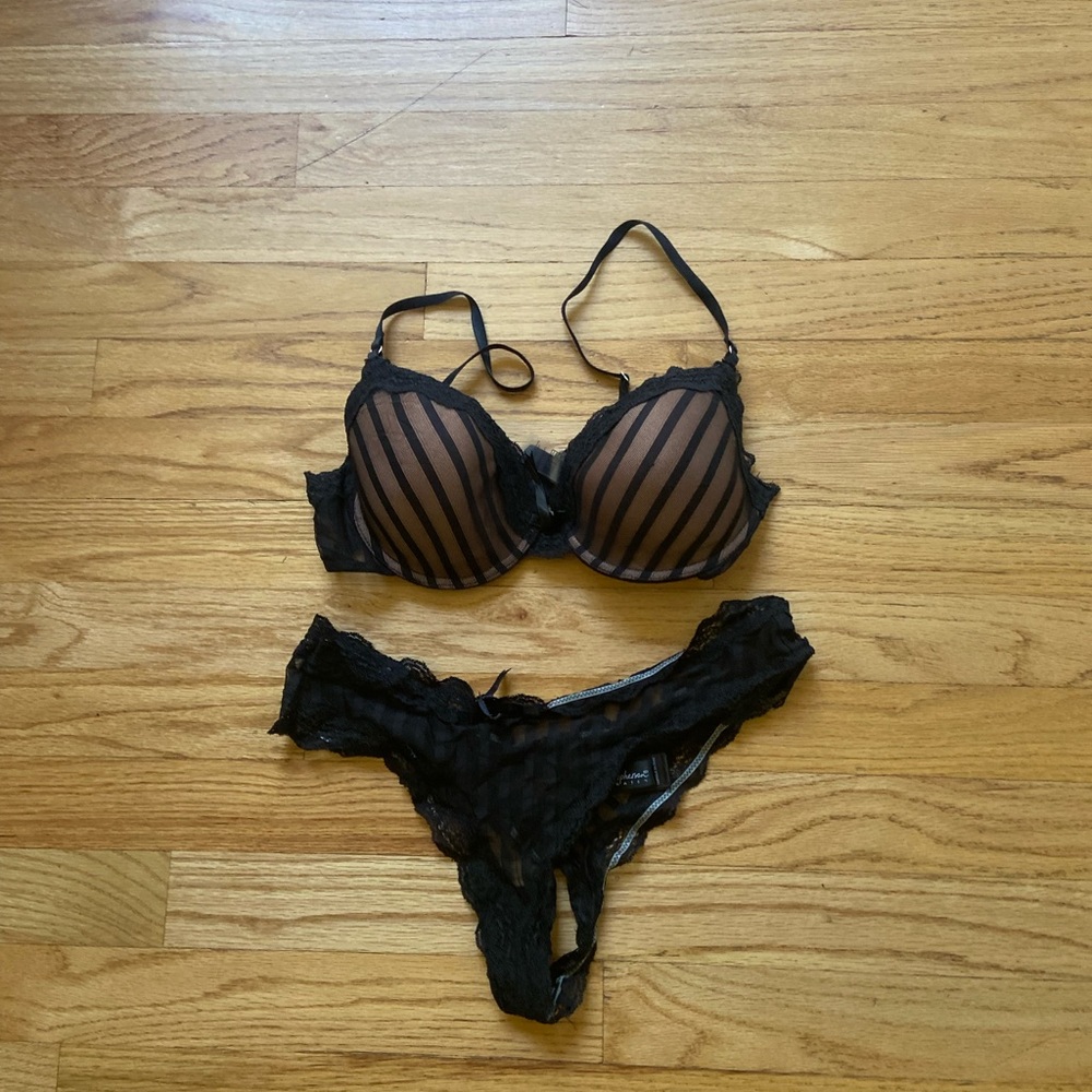 Elle Macpherson Intimates bra and matching panty